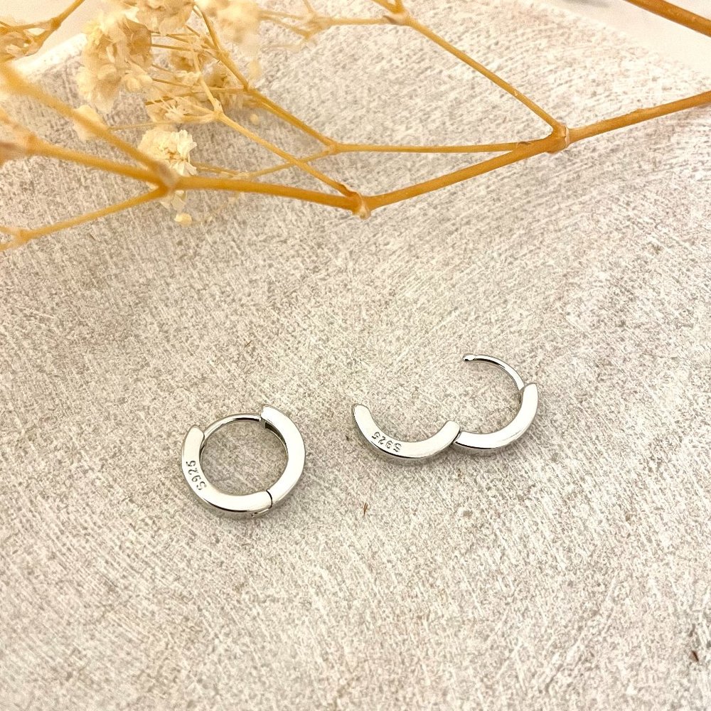 925 Sterling Silver Huggie Hoop Earrings Small Silver Hoops Minimalist Huggies - Picture 2 of 3